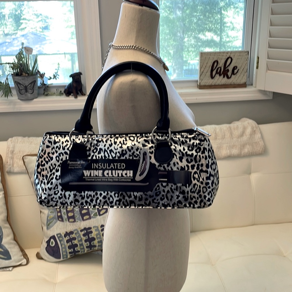 Insulated Wine Clutch. Thermal lined bag with corkscrew. NWT